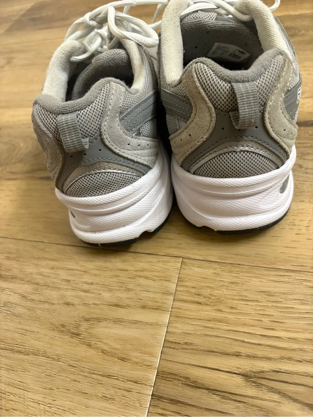 Nb 530 Gray & White Mesh Athletic Sneakers